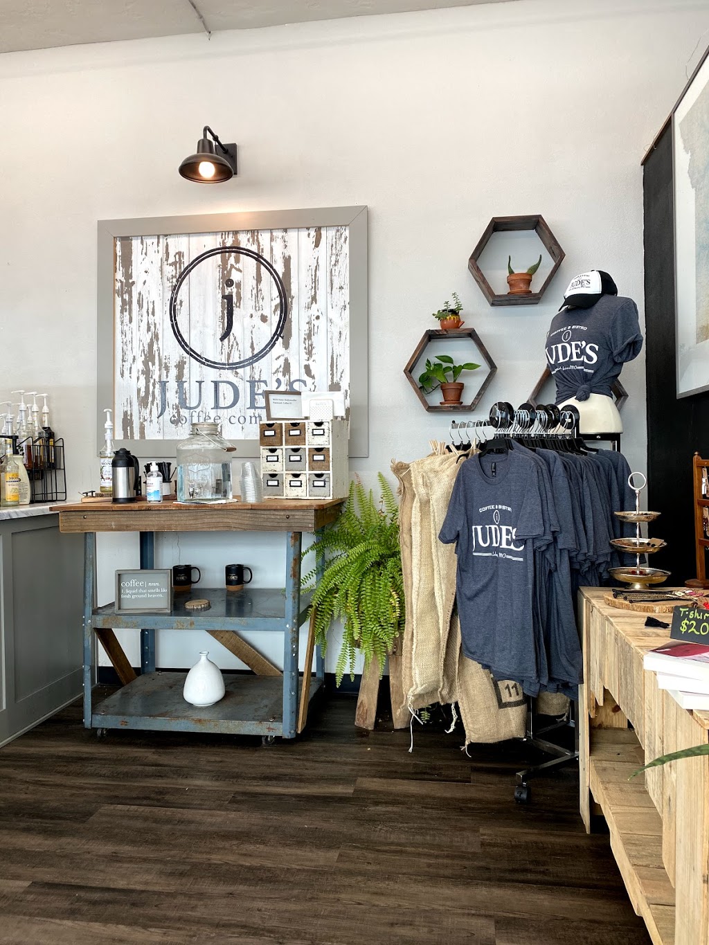 Judes Coffee Company | cafe | 211 E Elm St, Lebanon, MO 65536, USA | 4175322517 OR +1 417-532-2517