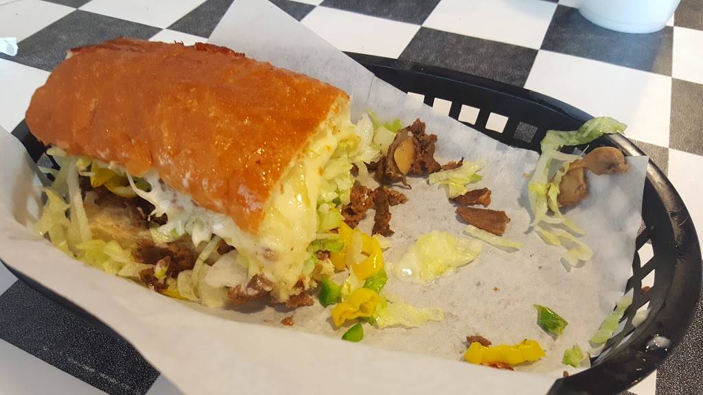Mancinos Pizza & Grinders | restaurant | 6650 Centers Dr, Holland, OH 43528, USA | 4198653535 OR +1 419-865-3535