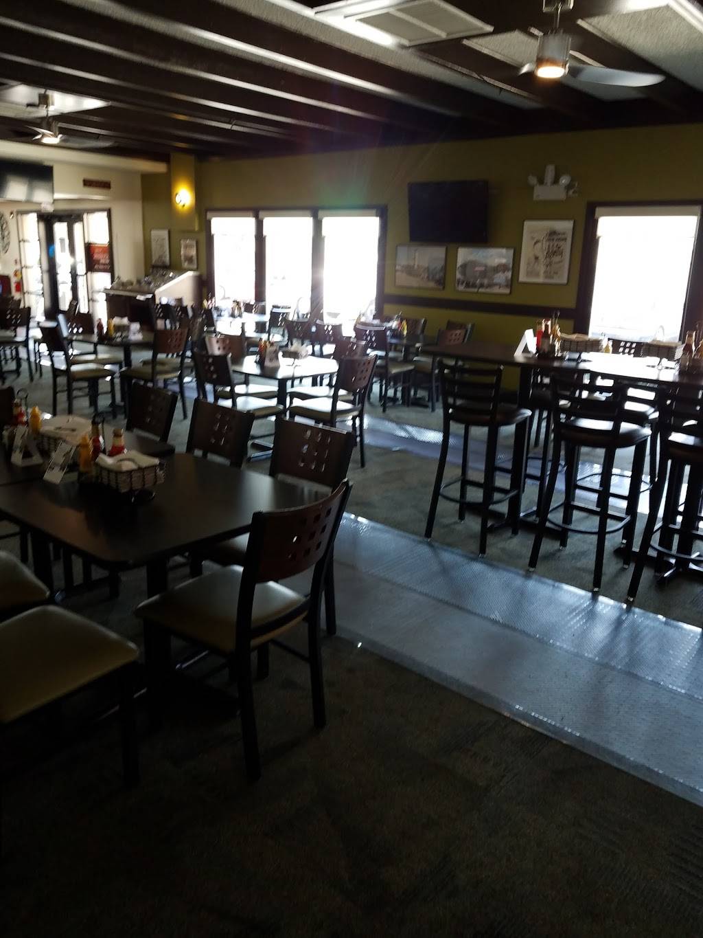 Back Street Grill | restaurant | 870 Adams Ave, Bldg 110, March Air Reserve Base, CA 92518, USA | 9516553663 OR +1 951-655-3663