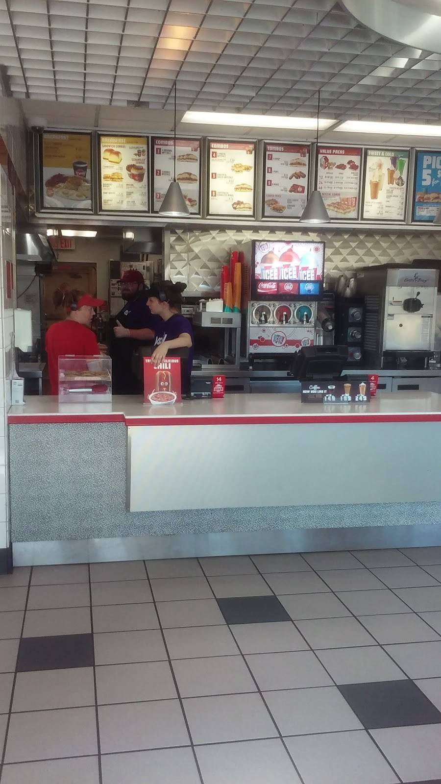 Krystal | meal takeaway | 1123 N 3rd Ave, Chatsworth, GA 30705, USA | 7066953299 OR +1 706-695-3299