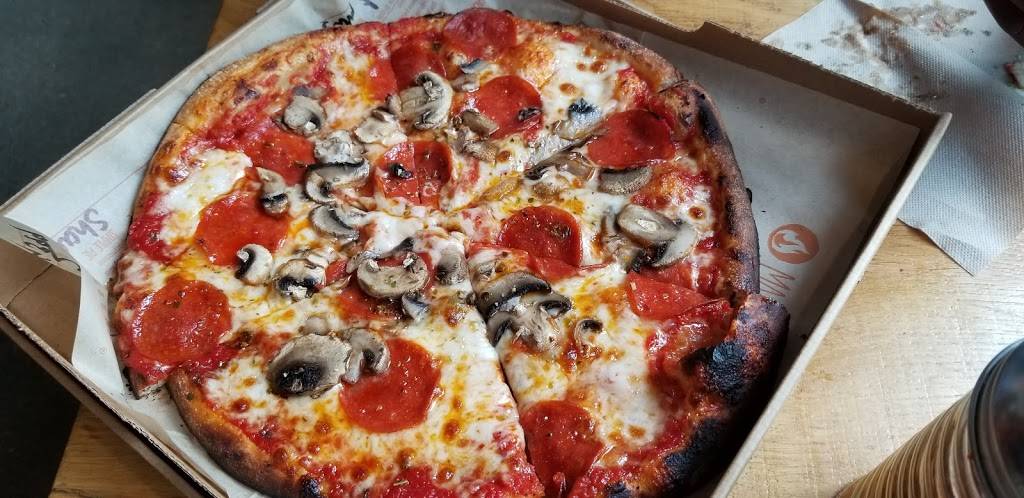 Blaze Pizza | meal takeaway | 300 W Martin Luther King Jr Pkwy, Des Moines, IA 50309, USA | 5155181393 OR +1 515-518-1393