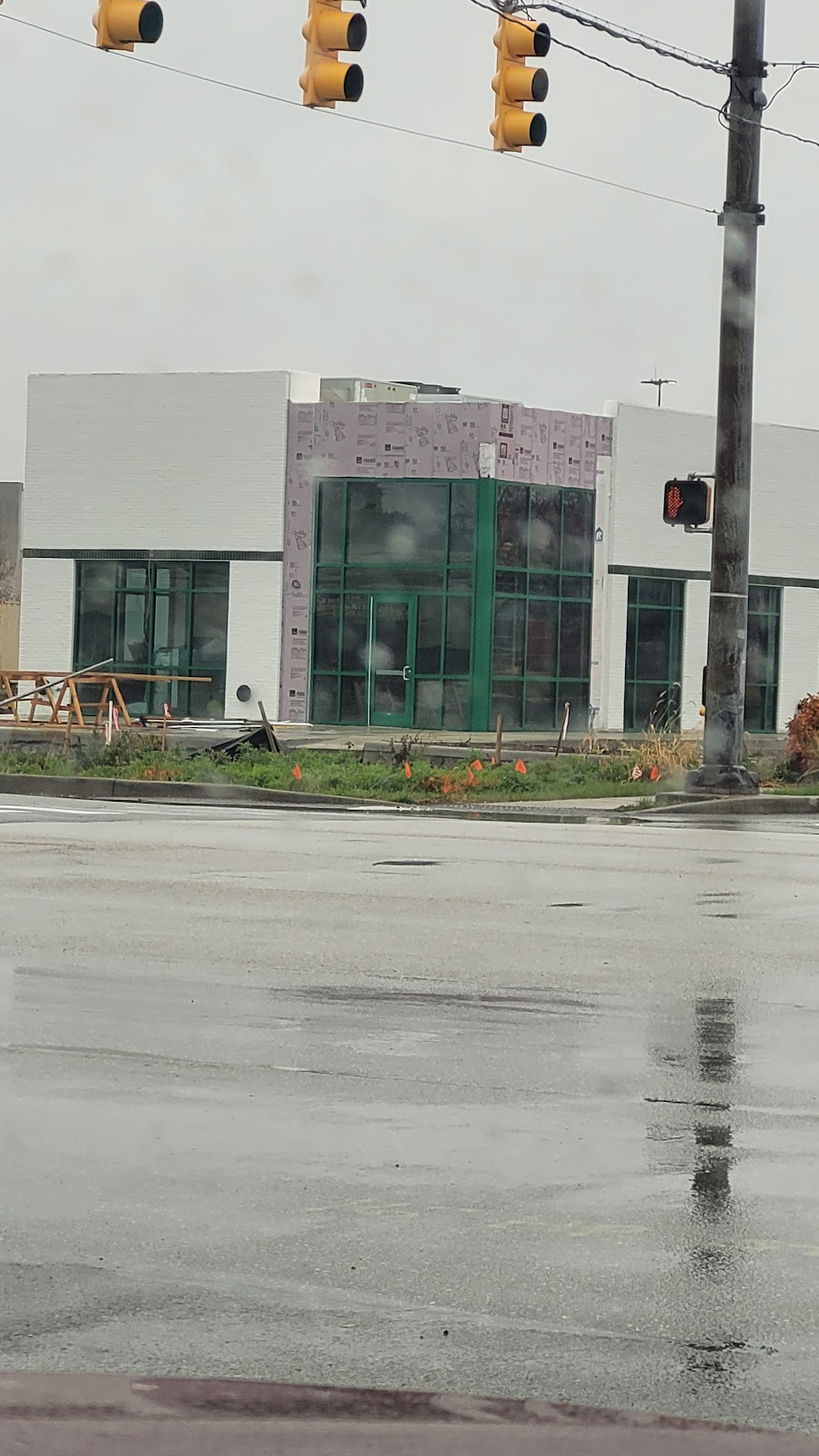 Krispy Kreme | bakery | 5940 E 82nd St, Indianapolis, IN 46250, USA | 8004574779 OR +1 800-457-4779