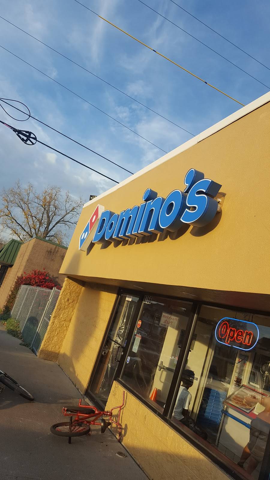 Dominos Pizza | meal delivery | 1756 S Limestone St, Springfield, OH 45505, USA | 9373234144 OR +1 937-323-4144