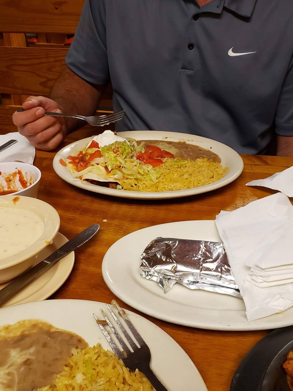 La Herradura | restaurant | 3355 US-431, Roanoke, AL 36274, USA | 3348637188 OR +1 334-863-7188