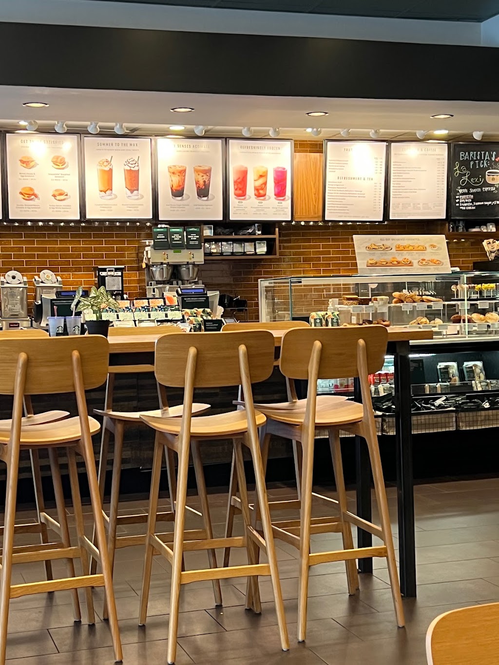 Starbucks | cafe | 3302 O St, Lincoln, NE 68510, USA | 4024355400 OR +1 402-435-5400