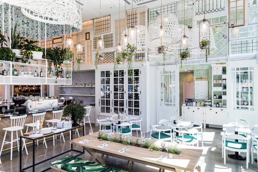 LOV | restaurant | 140 Promenade Du Centropolis, Laval, QC H7T 2Z6, Canada | 5142871155 OR +1 514-287-1155