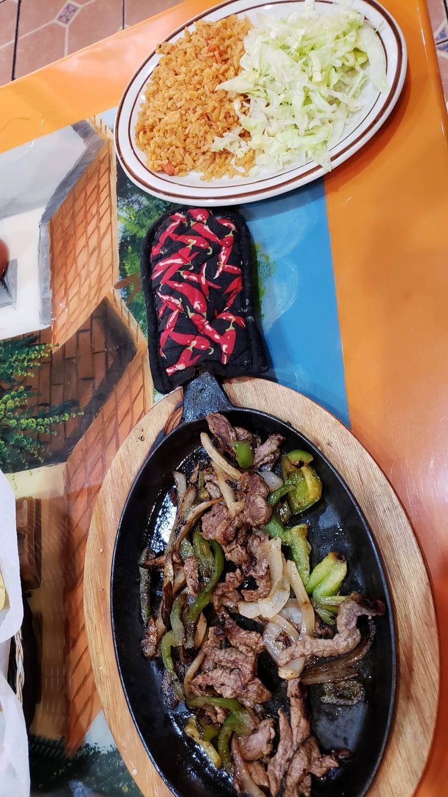 Gringos And Botanas | restaurant | 6007 US Route 60 E, STE 100, Barboursville, WV 25504, USA | 3047335070 OR +1 304-733-5070
