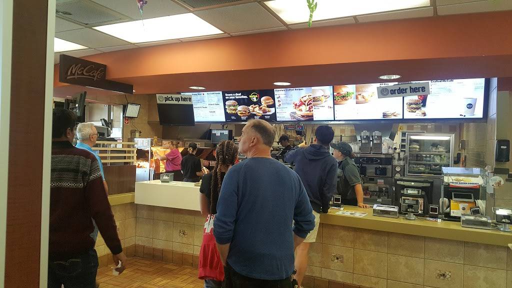 McDonalds | cafe | 25008 US-11, Hallstead, PA 18822, USA | 5708794445 OR +1 570-879-4445