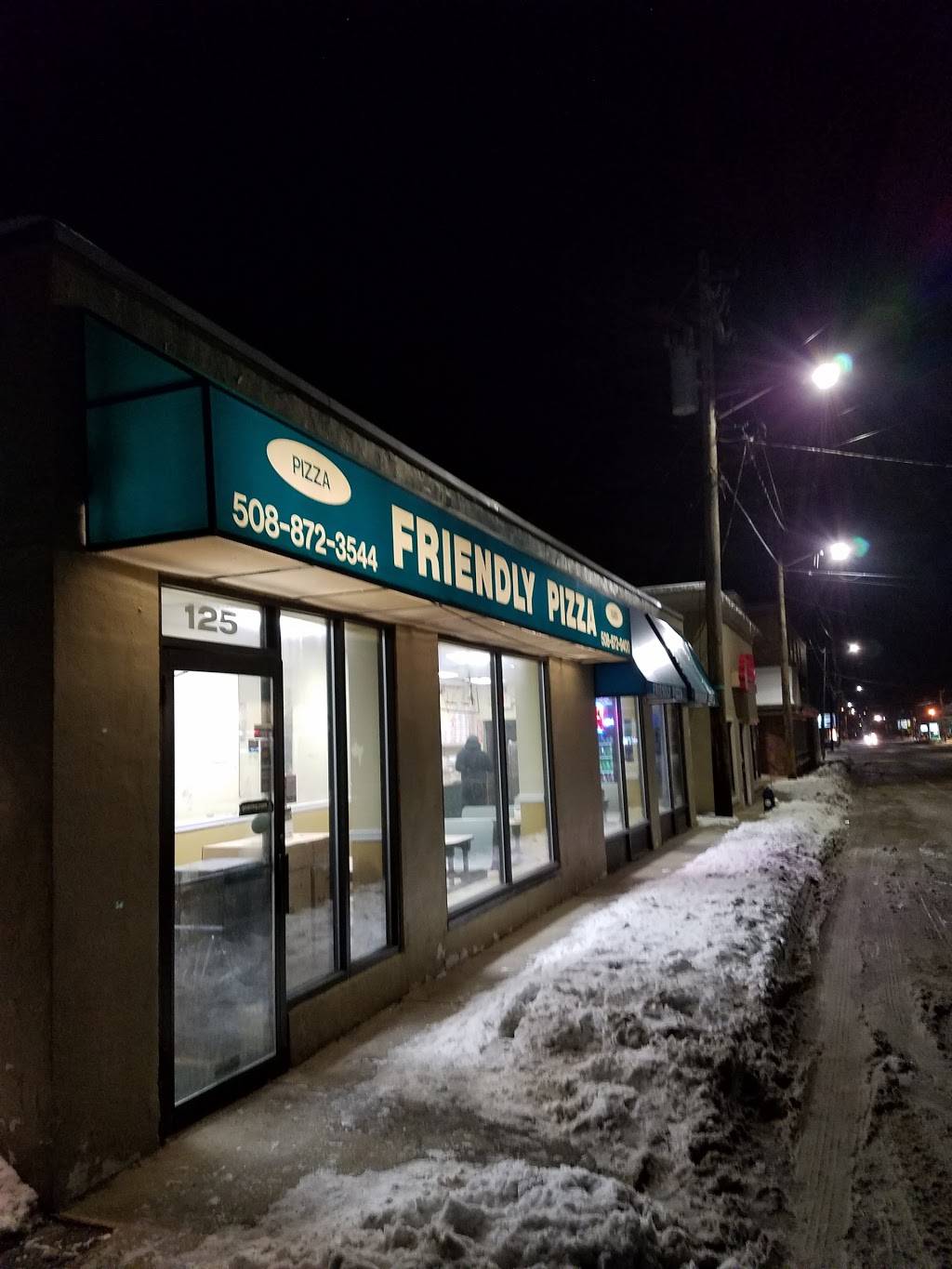 Friendly Pizza | restaurant | 125 Waverly St, Framingham, MA 01702, USA | 5088729400 OR +1 508-872-9400