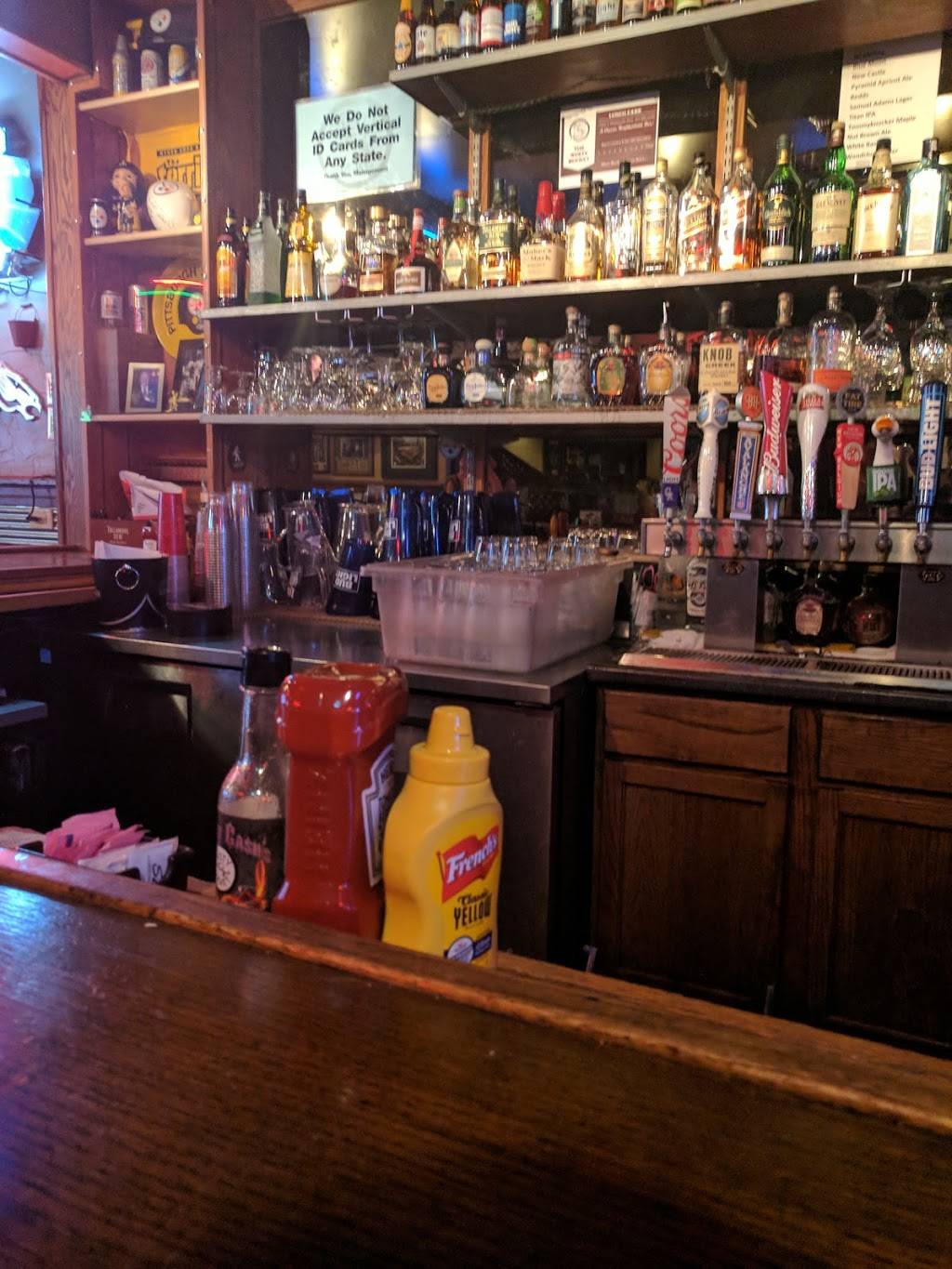 The Rusty Bucket Bar and Grill | restaurant | 3355 S Wadsworth Blvd, Lakewood, CO 80227, USA | 3039806200 OR +1 303-980-6200