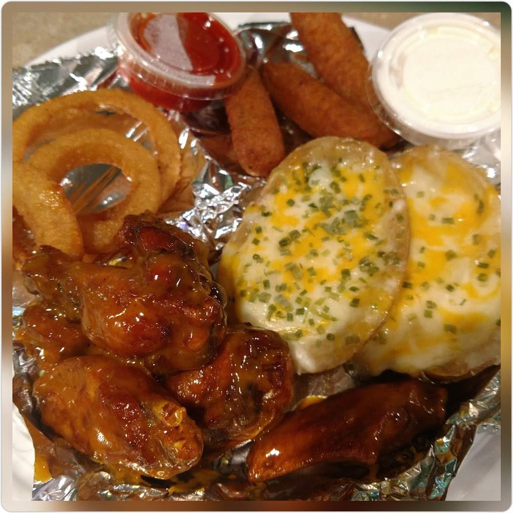Engels Sports Bar & Grille | restaurant | 4030 Mayfield Rd, South Euclid, OH 44121, USA | 2163819100 OR +1 216-381-9100