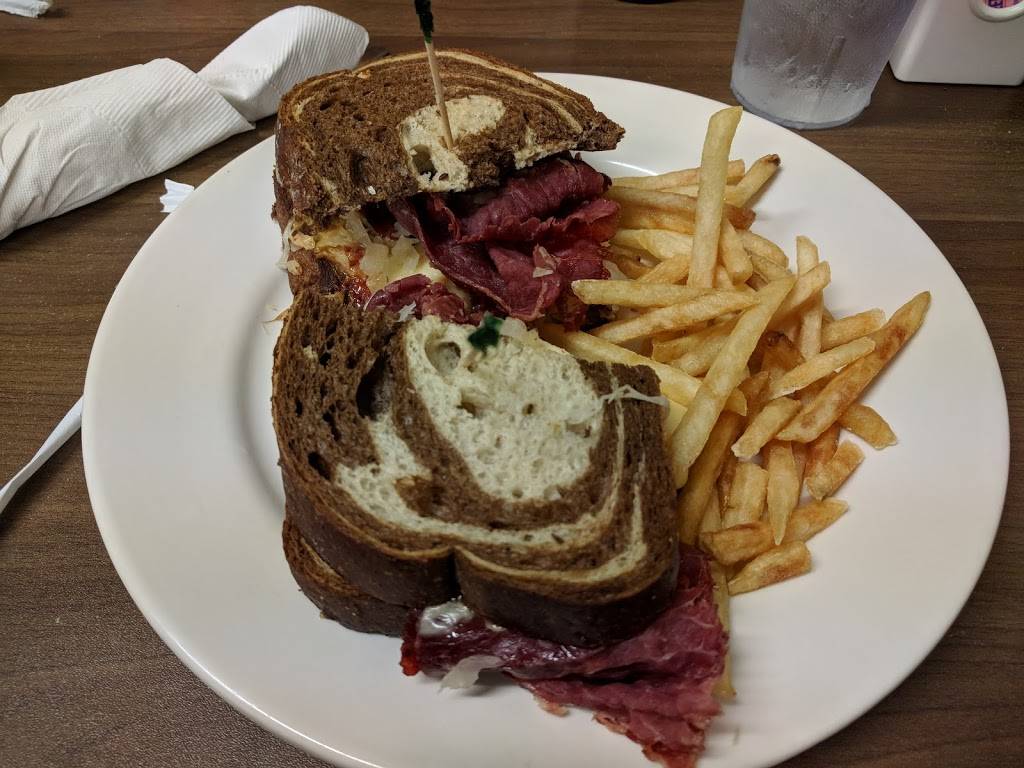 The Factory Diner | restaurant | 200 W 1st St, Farmington, MO 63640, USA | 5737600208 OR +1 573-760-0208