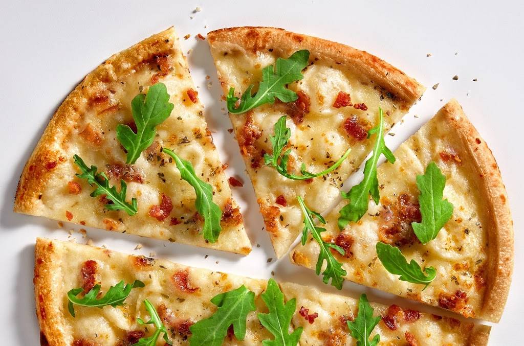 Blaze Pizza | meal takeaway | 300 W Martin Luther King Jr Pkwy, Des Moines, IA 50309, USA | 5155181393 OR +1 515-518-1393