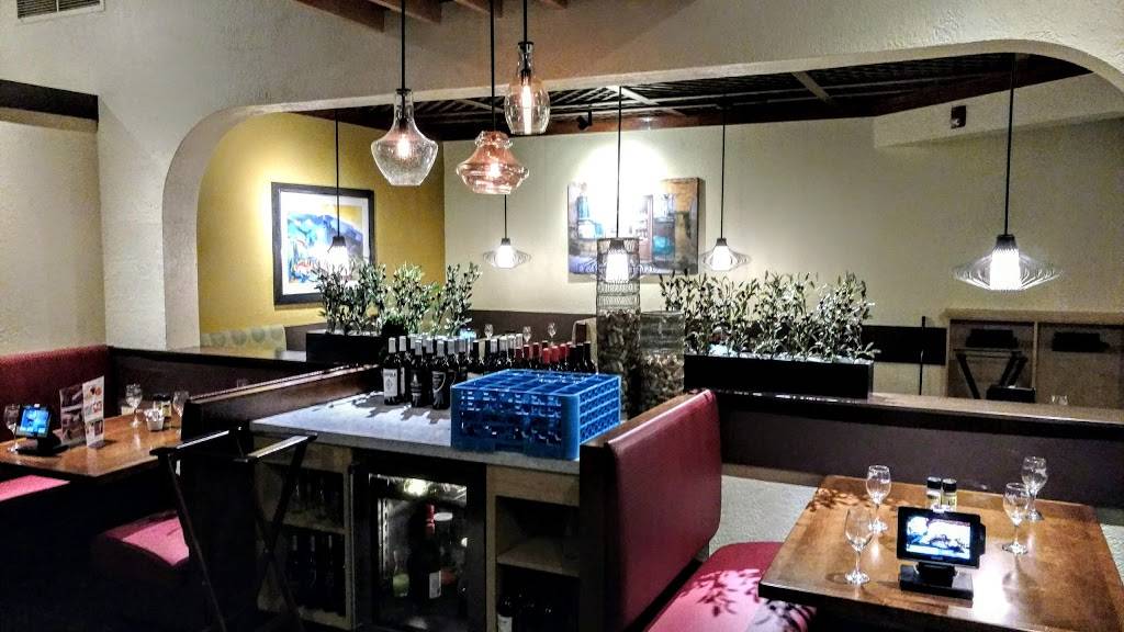 Olive Garden Italian Restaurant | meal takeaway | 6367 E State St, Rockford, IL 61108, USA | 8153993176 OR +1 815-399-3176