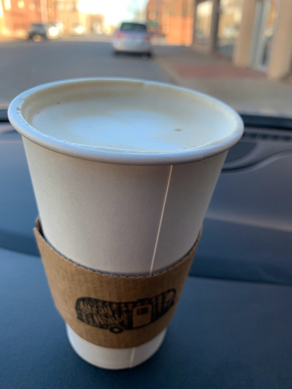 Strayhouse Kitchen + Coffee | bakery | 118 S 5th St, Clinton, OK 73601, USA | 5804502527 OR +1 580-450-2527
