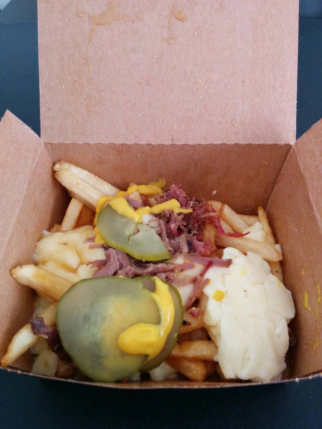 McDonalds | cafe | 797 Boulevard Curé-Labelle, Blainville, QC J7C 3P4, Canada | 4509797131 OR +1 450-979-7131