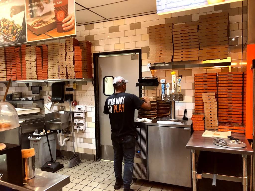 Blaze Pizza | meal takeaway | 300 W Martin Luther King Jr Pkwy, Des Moines, IA 50309, USA | 5155181393 OR +1 515-518-1393