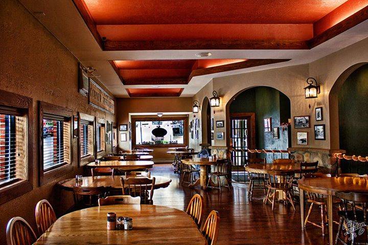 Linda Devlin | restaurant | 437 W Main St, Smethport, PA 16749, USA | 8148877755 OR +1 814-887-7755