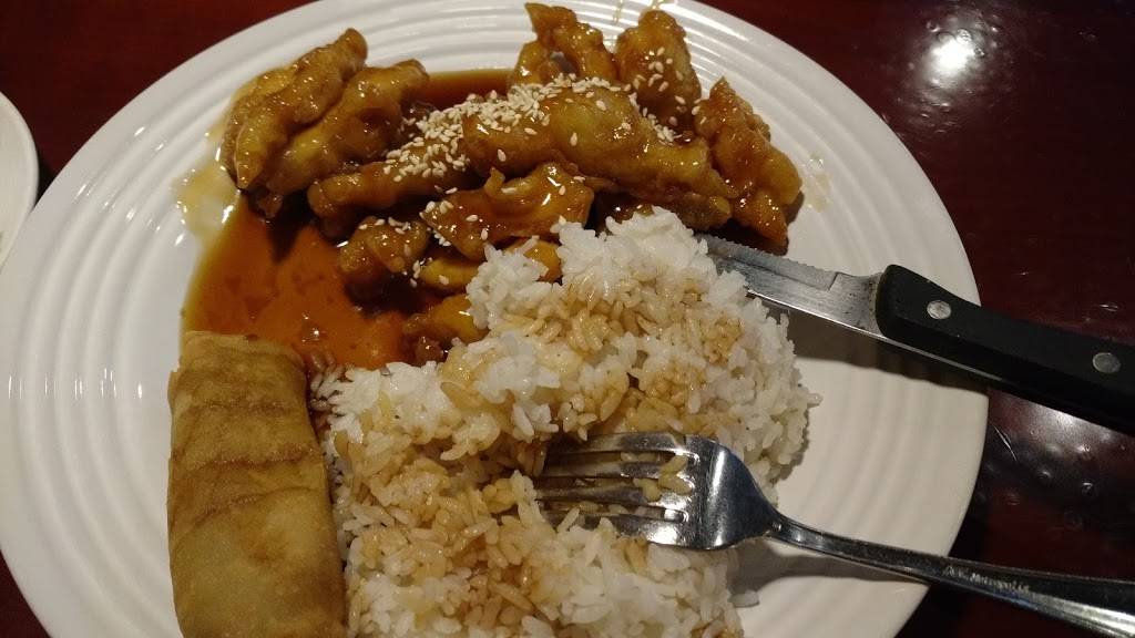 Iron Wok | restaurant | 3515 Braselton Hwy # E-100, Dacula, GA 30019, USA | 7708316988 OR +1 770-831-6988