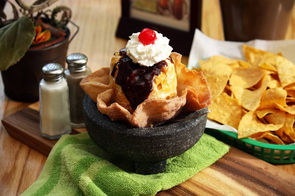 Salsa Verde | restaurant | 107 N Batavia Ave, Batavia, IL 60510, USA | 6304253521 OR +1 630-425-3521