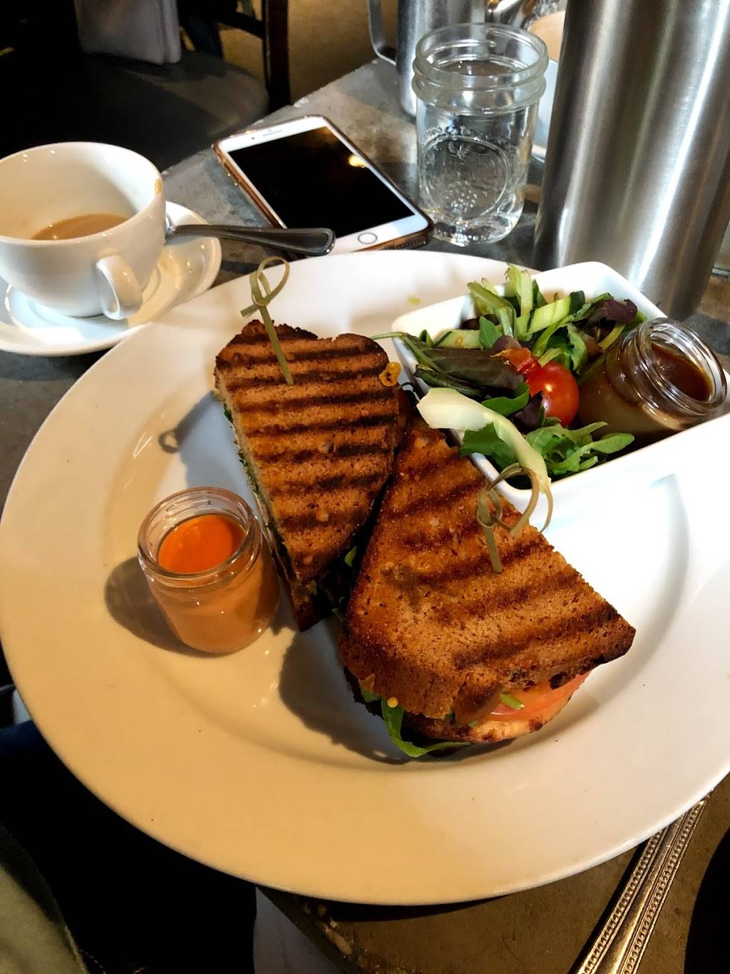 Friend Of A Farmer | restaurant | 77 Irving Pl, New York, NY 10003, USA | 2124772188 OR +1 212-477-2188