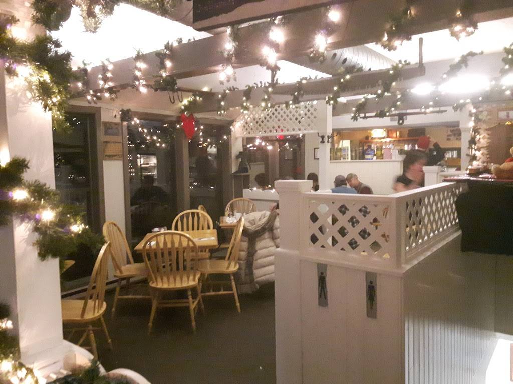The Mill Pond | restaurant | 15526 ON-35, Algonquin Highlands, ON K0M 1J1, Canada | 7054893353 OR +1 705-489-3353