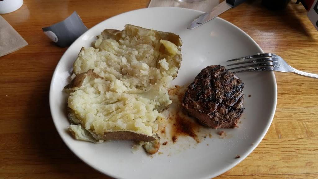 Applebees Grill + Bar | restaurant | 18891 Freeport St, Elk River, MN 55330, USA | 7634418301 OR +1 763-441-8301