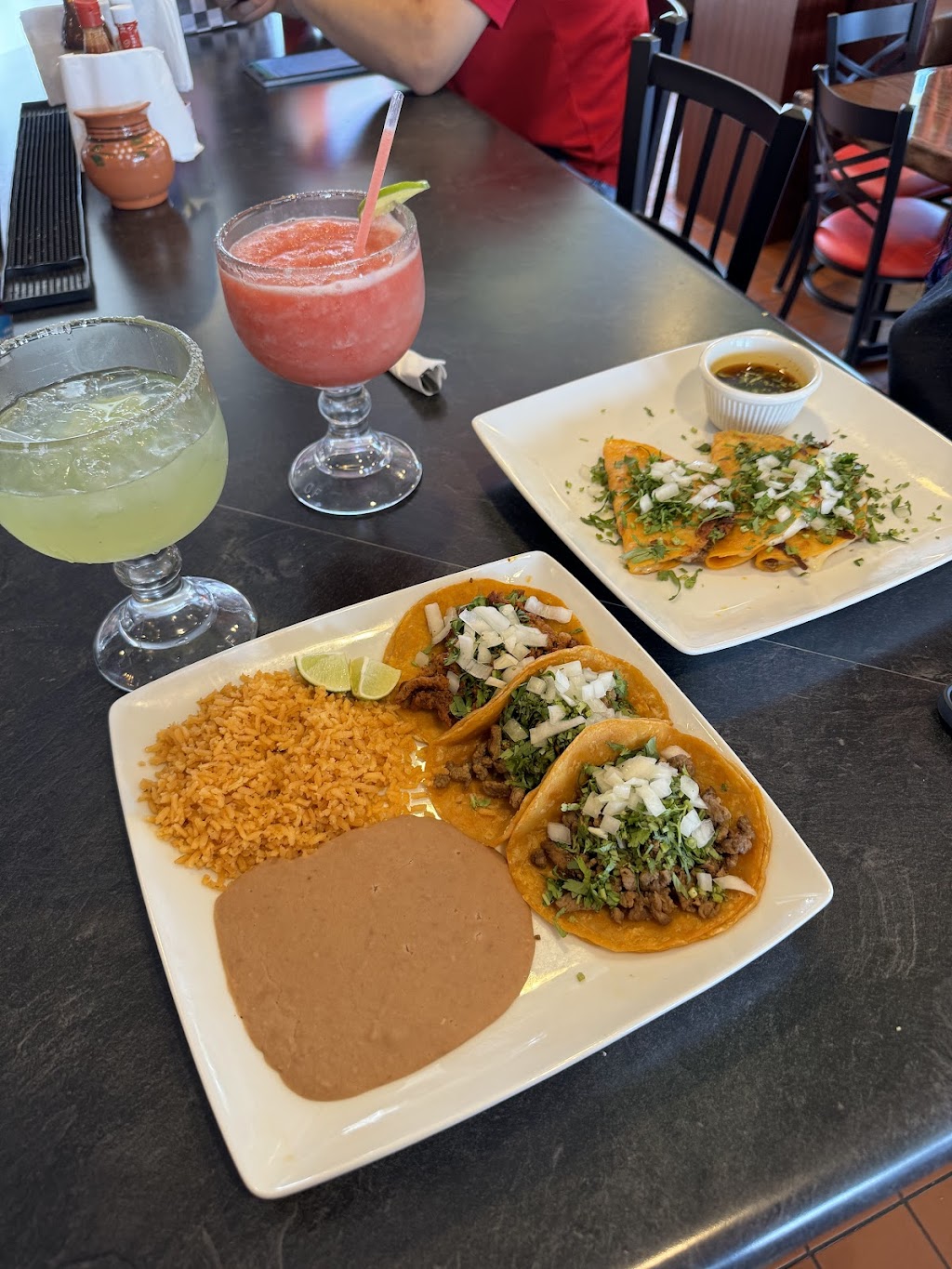 Tacos La Chule Mexican Restaurant & Bar | restaurant | 8810 Walnut St, Rockford, MN 55373, USA | 7632375365 OR +1 763-237-5365