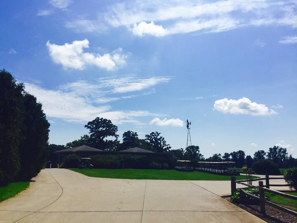 Robbinhurst Golf Club and Driving Range | restaurant | 383 W 875 N, Valparaiso, IN 46385, USA | 2197629711 OR +1 219-762-9711
