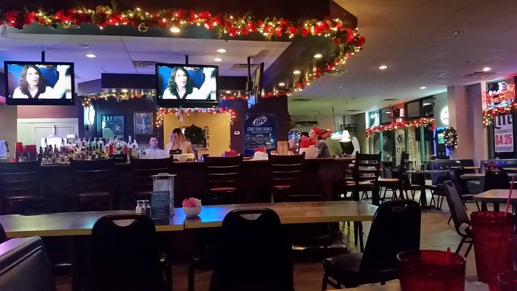 Pine Valley Bar & Grill | restaurant | 2914 E Dupont Rd, Fort Wayne, IN 46825, USA | 2604909464 OR +1 260-490-9464