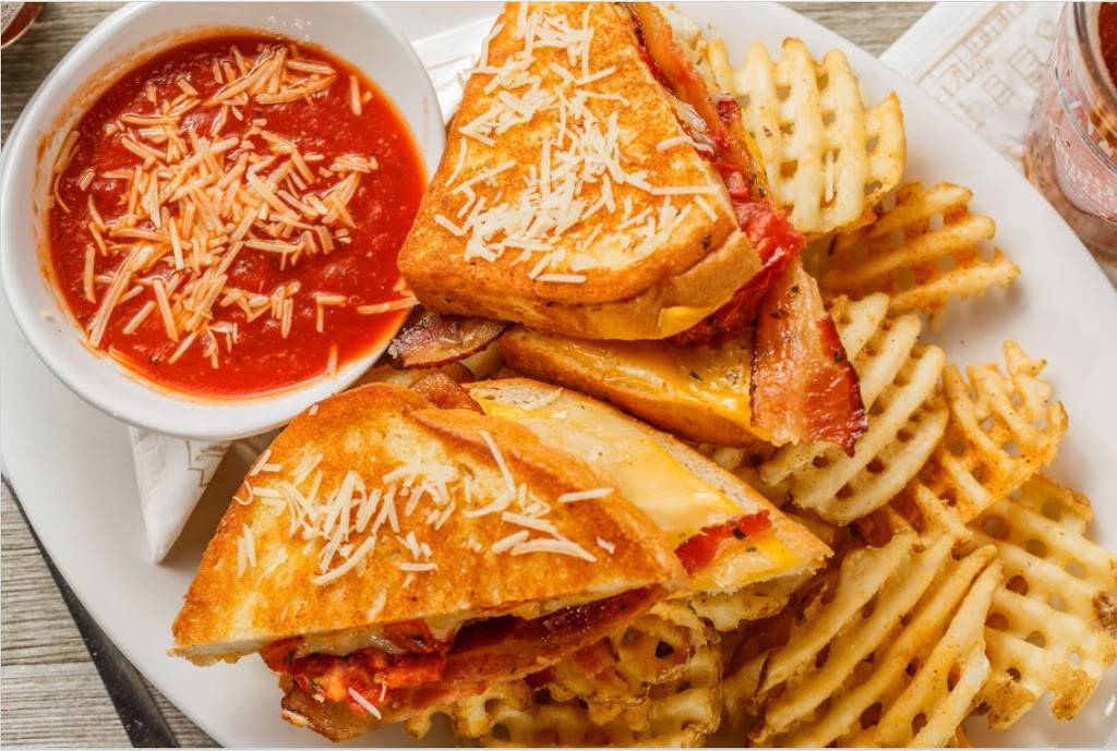 Walk-Ons Sports Bistreaux | restaurant | 1400 Pantheon Way, Hollywood Park, TX 78232, USA | 2104510563 OR +1 210-451-0563