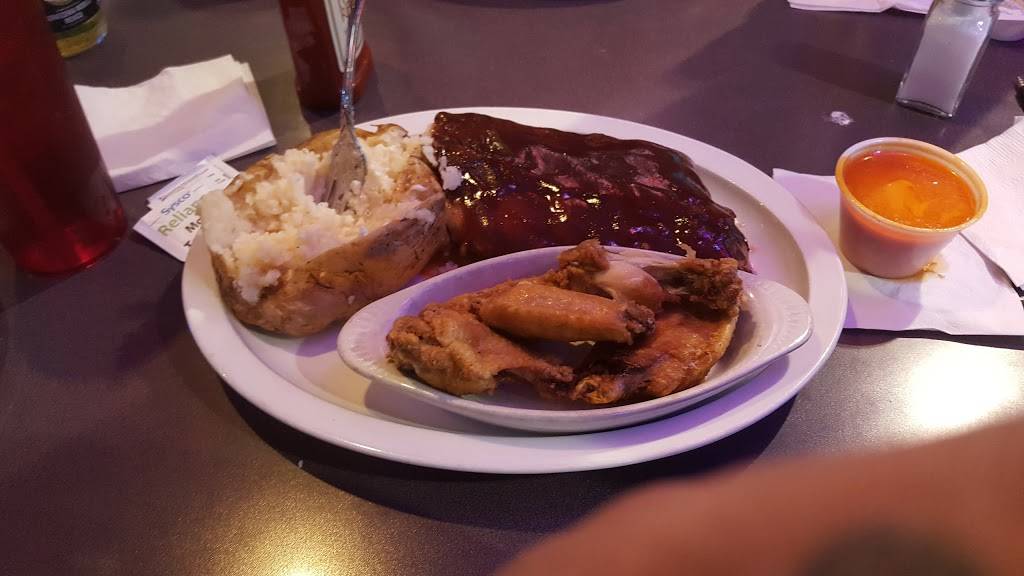 Pine Valley Bar & Grill | restaurant | 2914 E Dupont Rd, Fort Wayne, IN 46825, USA | 2604909464 OR +1 260-490-9464