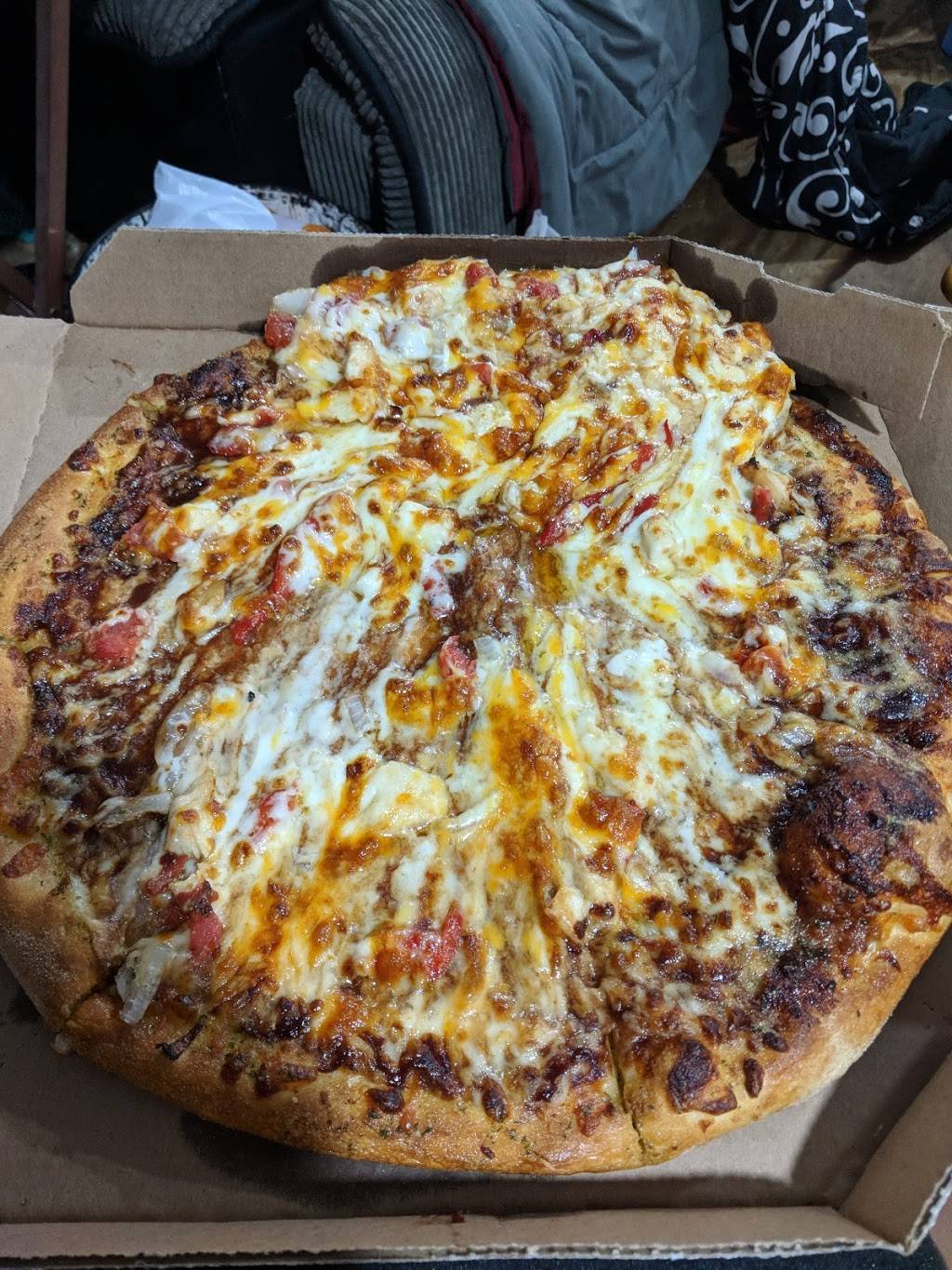 Dominos Pizza | meal delivery | 651 S Wilson Rd, Radcliff, KY 40160, USA | 2703512121 OR +1 270-351-2121