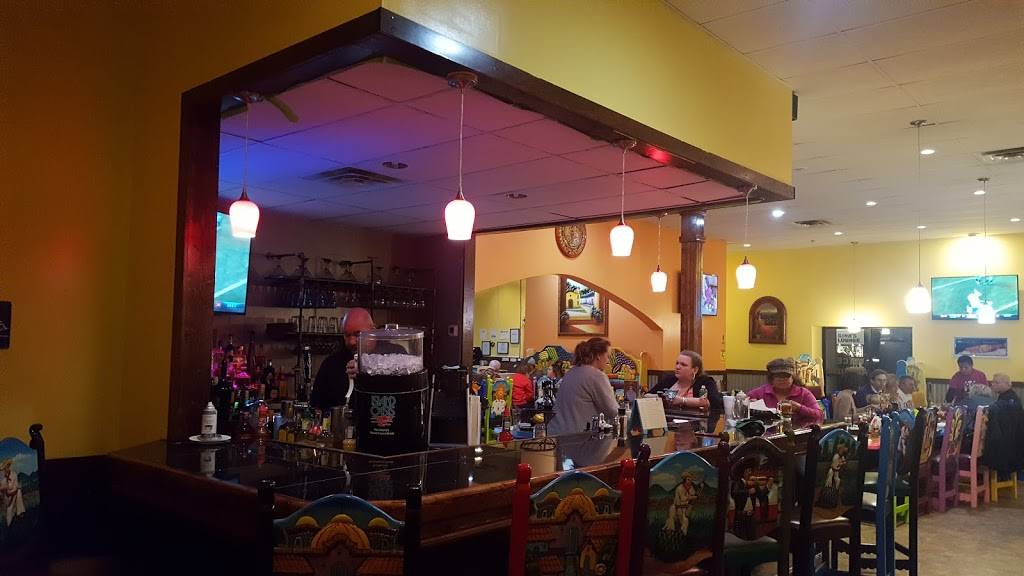 Gringos And Botanas | restaurant | 6007 US Route 60 E, STE 100, Barboursville, WV 25504, USA | 3047335070 OR +1 304-733-5070