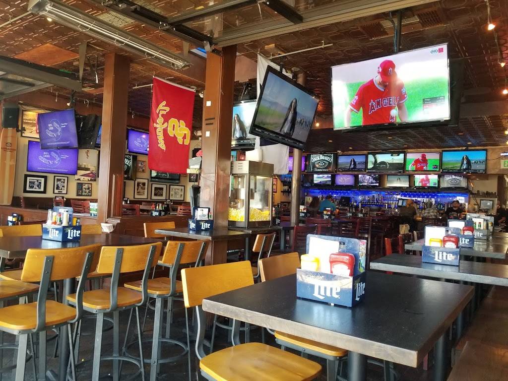 Sharks Cove | restaurant | 309 Manhattan Beach Blvd, Manhattan Beach, CA 90266, USA | 3105452683 OR +1 310-545-2683