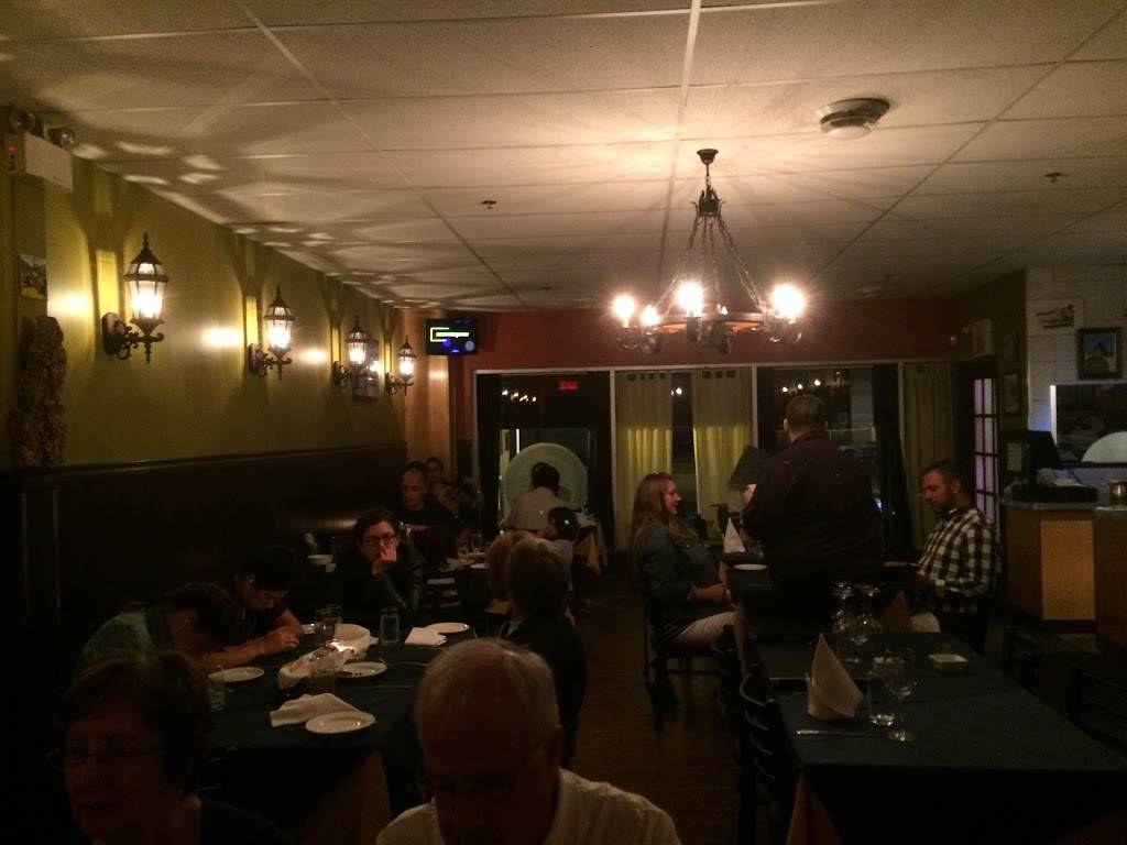 Restaurant Viana-Sol | restaurant | 5428 Boulevard Cousineau, Saint-Hubert, QC J3Y 7J8, Canada | 4504624920 OR +1 450-462-4920