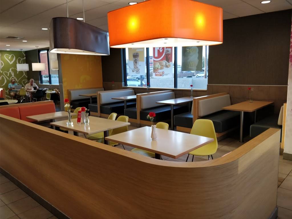 McDonalds | cafe | 626 W Union Hills Dr, Phoenix, AZ 85027, USA | 6235809550 OR +1 623-580-9550