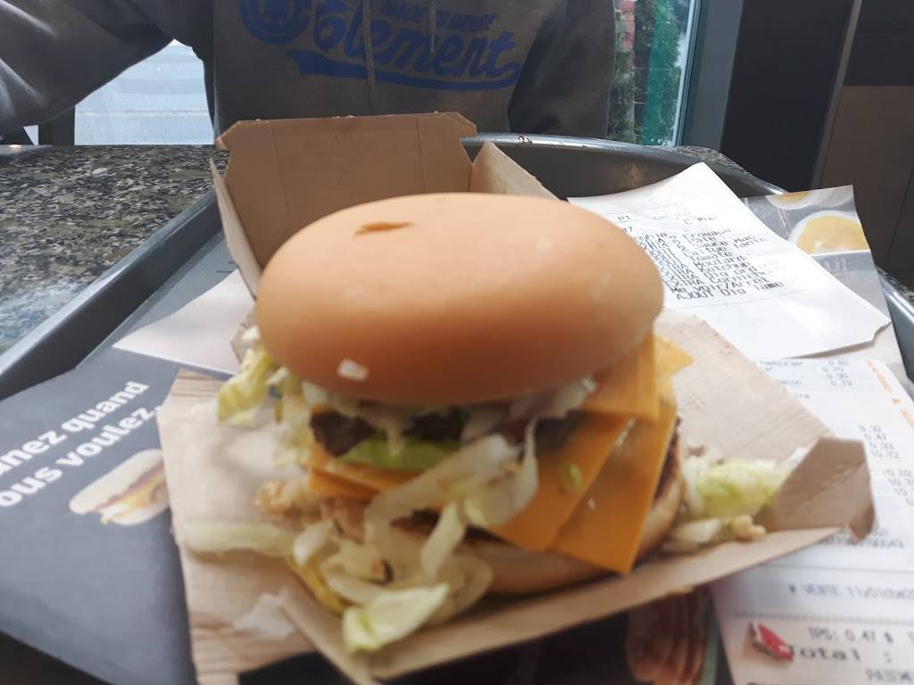 McDonalds | cafe | 797 Boulevard Curé-Labelle, Blainville, QC J7C 3P4, Canada | 4509797131 OR +1 450-979-7131
