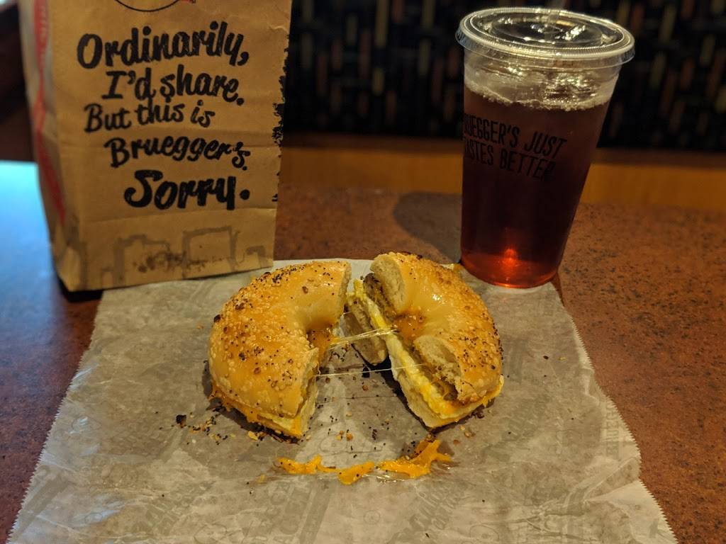 Brueggers Bagels | bakery | 626 9th St, Durham, NC 27705, USA | 9192864900 OR +1 919-286-4900