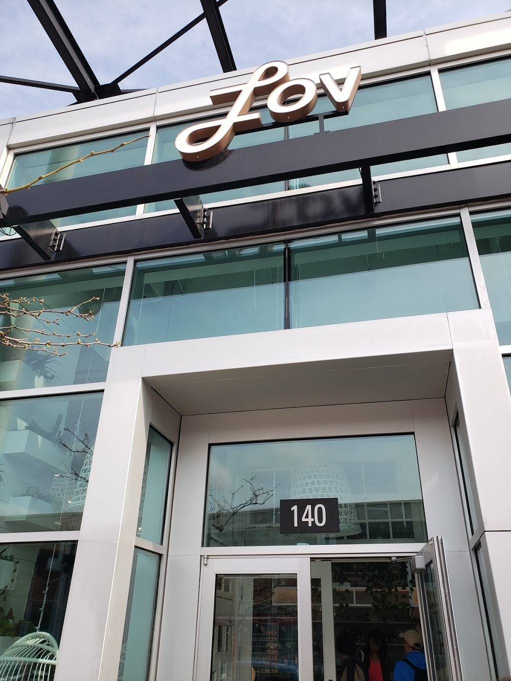 LOV | restaurant | 140 Promenade Du Centropolis, Laval, QC H7T 2Z6, Canada | 5142871155 OR +1 514-287-1155