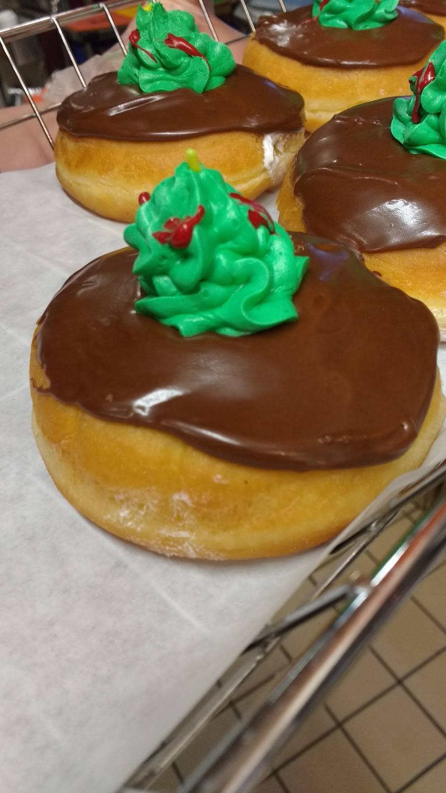 Dunkin | bakery | 350 W Morris St, Bath, NY 14810, USA | 6076225062 OR +1 607-622-5062