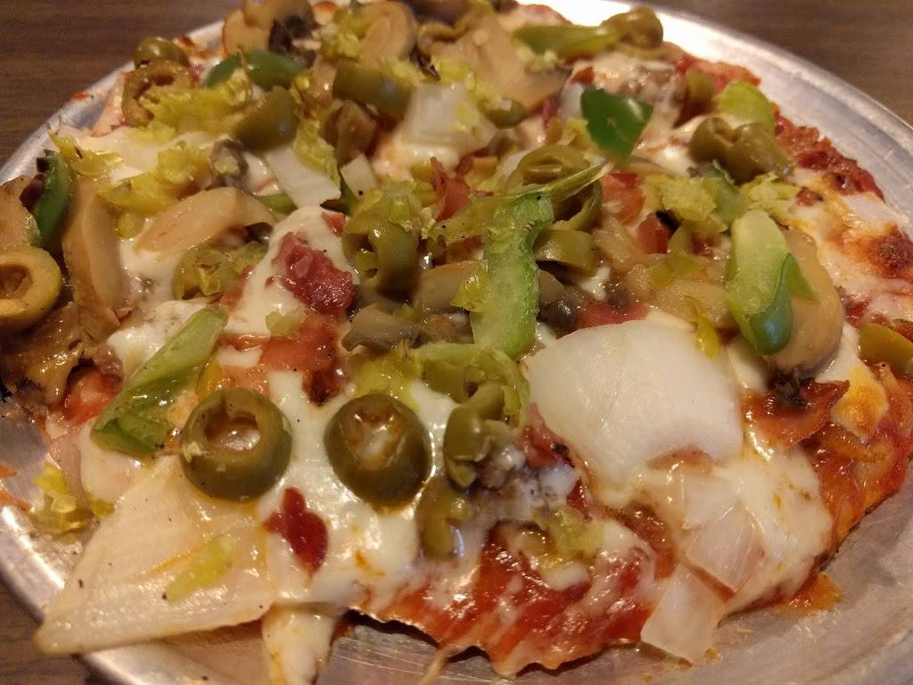 Pizza Man of Salem | restaurant | 1413 W Main St, Salem, IL 62881, USA | 6185485331 OR +1 618-548-5331