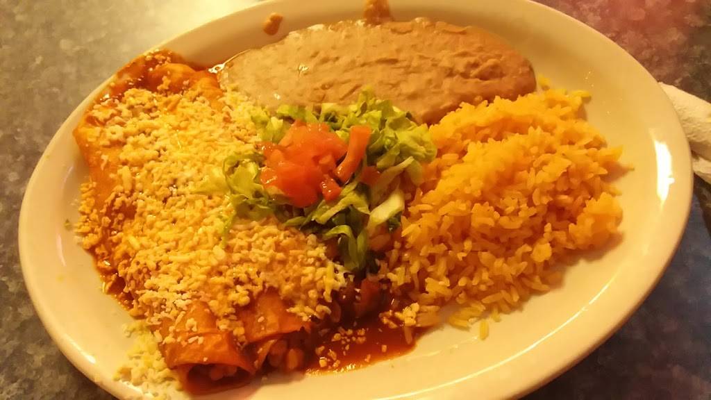 Cafe Lolitas | cafe | 402 1st Ave, Silvis, IL 61282, USA | 3097553352 OR +1 309-755-3352
