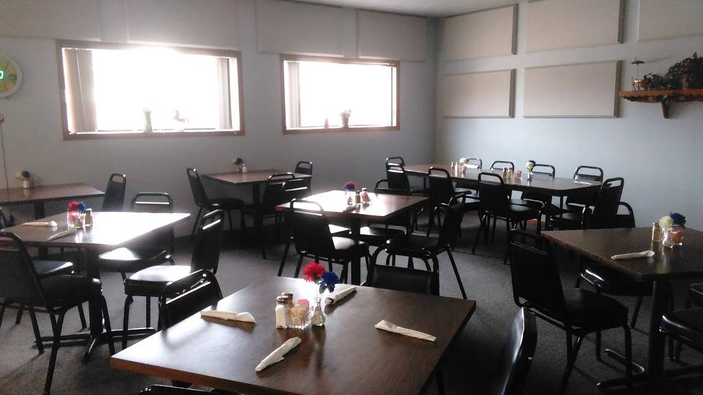 Bettys Place | restaurant | 109 E Main St, Bruning, NE 68322, USA | 4023532725 OR +1 402-353-2725