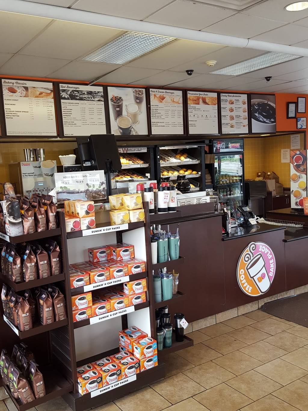 Dunkin | bakery | 1651 Harrisburg Pike, Carlisle, PA 17015, USA | 7172430236 OR +1 717-243-0236