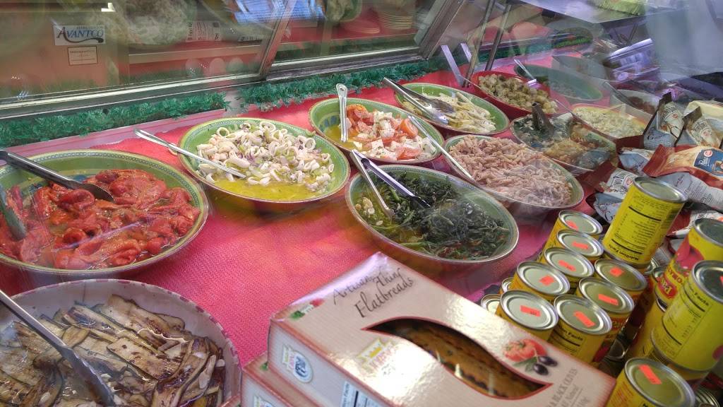 Giacomos Italian Market | restaurant | 2109 New Garden Rd E, Greensboro, NC 27410, USA | 3362822855 OR +1 336-282-2855