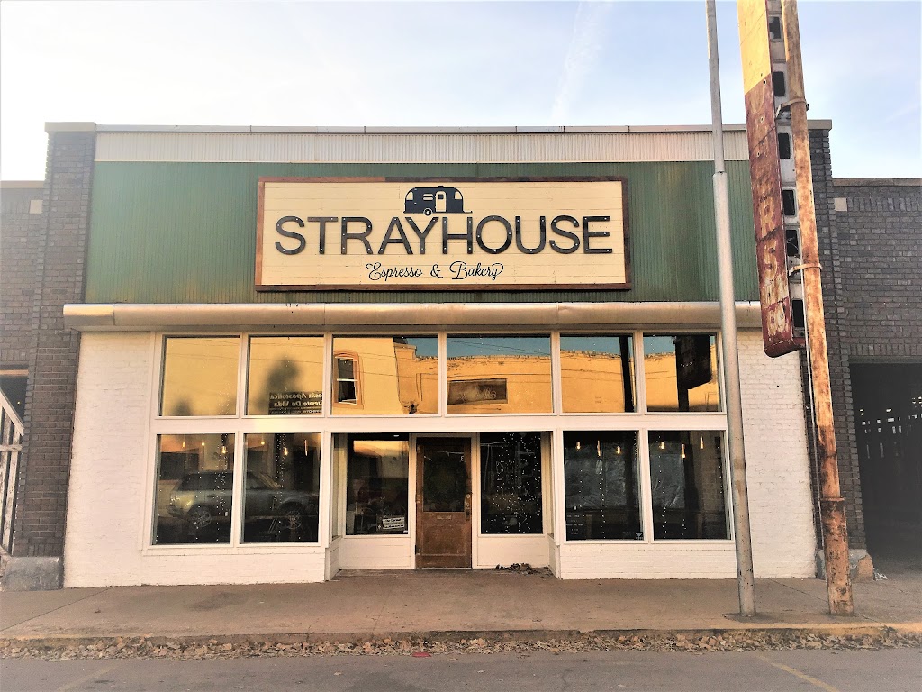 Strayhouse Kitchen + Coffee | bakery | 118 S 5th St, Clinton, OK 73601, USA | 5804502527 OR +1 580-450-2527