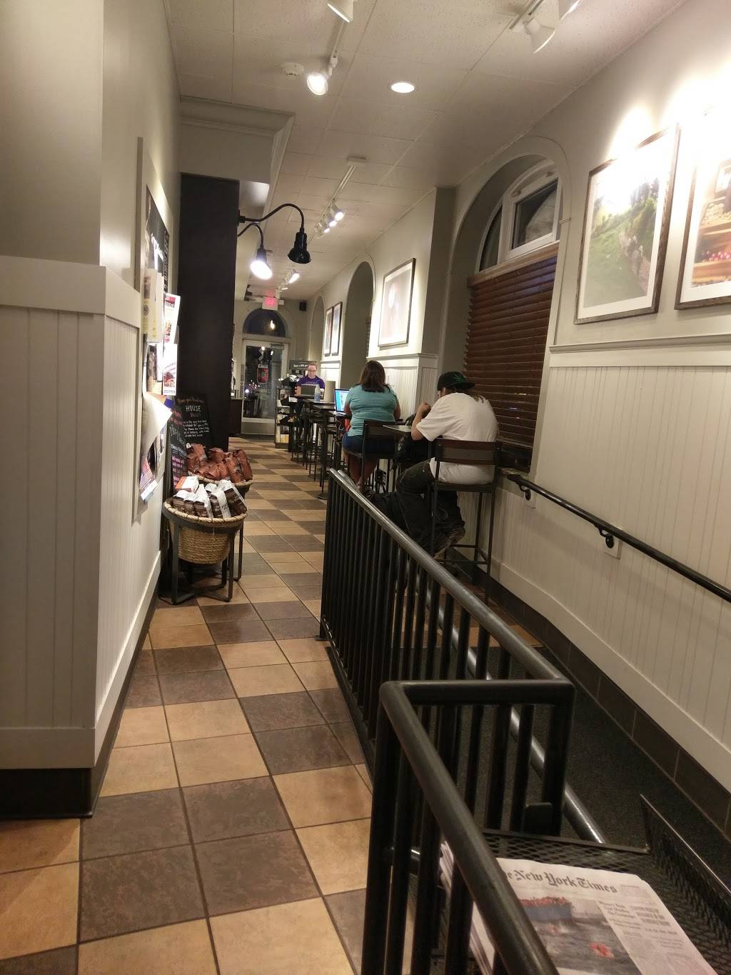 Starbucks | cafe | 101 E Front St, Wheaton, IL 60187, USA | 6307841361 OR +1 630-784-1361
