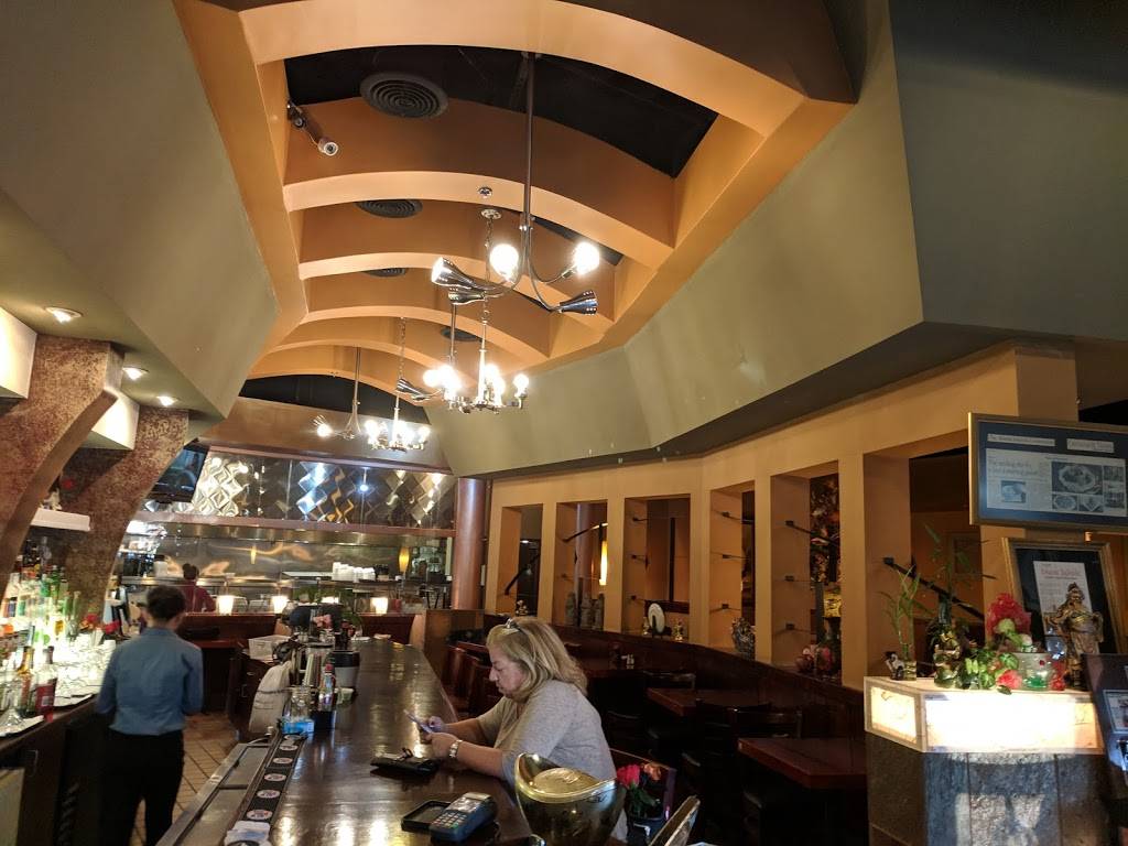 Iron Wok | restaurant | 3515 Braselton Hwy # E-100, Dacula, GA 30019, USA | 7708316988 OR +1 770-831-6988