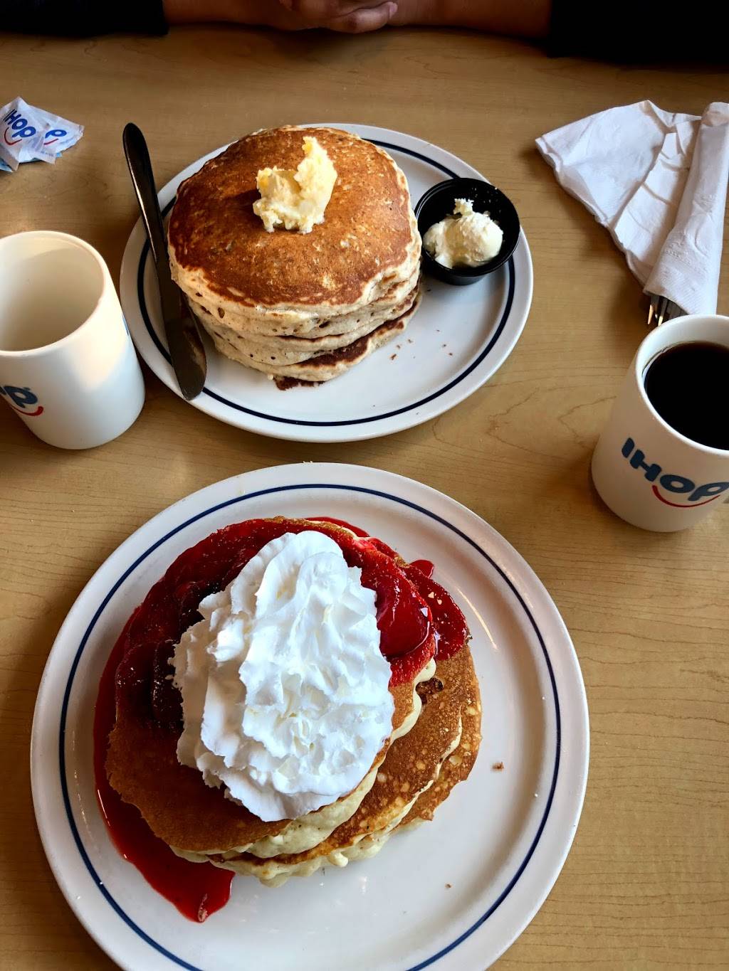 IHOP | restaurant | 3418 W Shaw Ave, Fresno, CA 93711, USA | 5592750450 OR +1 559-275-0450